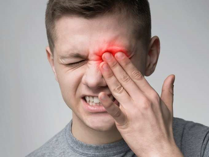 اعراض الفطر الاسود في العين